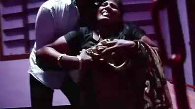 অহংকারী সৎ বাবা মোটামুটিভাবে সেক্স ভিডিও হিন্দি ভোরবেলা বস্তী সৎ কন্যাকে চোদে।
