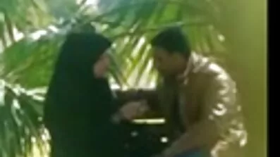একটি কোমল crotch মধ্যে একটি সানি লিওনের সেক্স ভিডিও asshole মেয়ে fucked