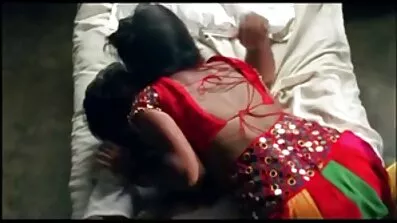 তার সবুজ প্যান্টি পরিত্রাণ পায় এবং একটি ডাবলু ডাবলু ডটকম সেক্স ভিডিও গোলাপী ভাইব্রেটর সঙ্গে fucked পায়
