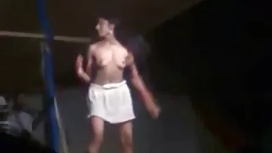 মাচো একটি রসালো যোনি মধ্যে একটি বাংলা sex video busty ছানা fucked