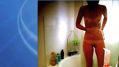 সুন্দর sluts মেঝে কর্মক্ষমতা মেয়েদের সেক্সে ভিডিও পরে fucked